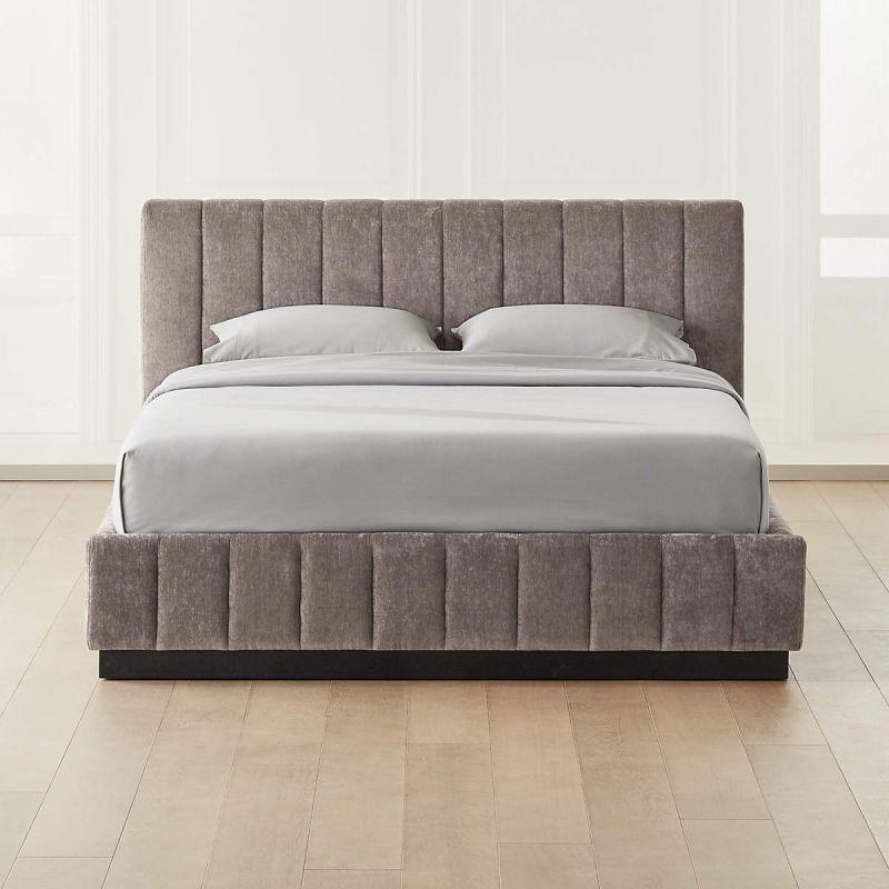 Noble Wood Swedish Wood Queen Bed