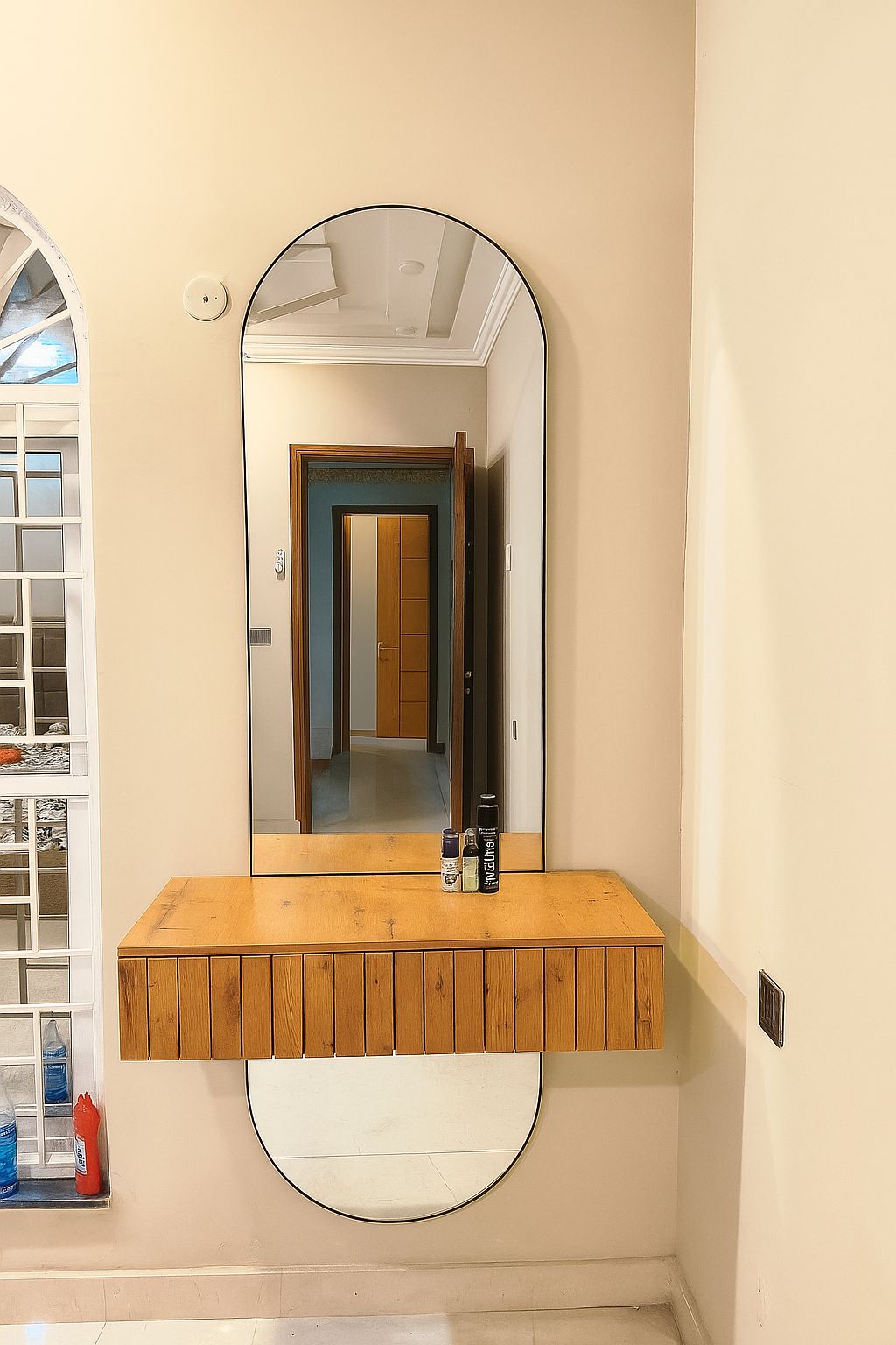Noble Wood Classic Charm Mirror