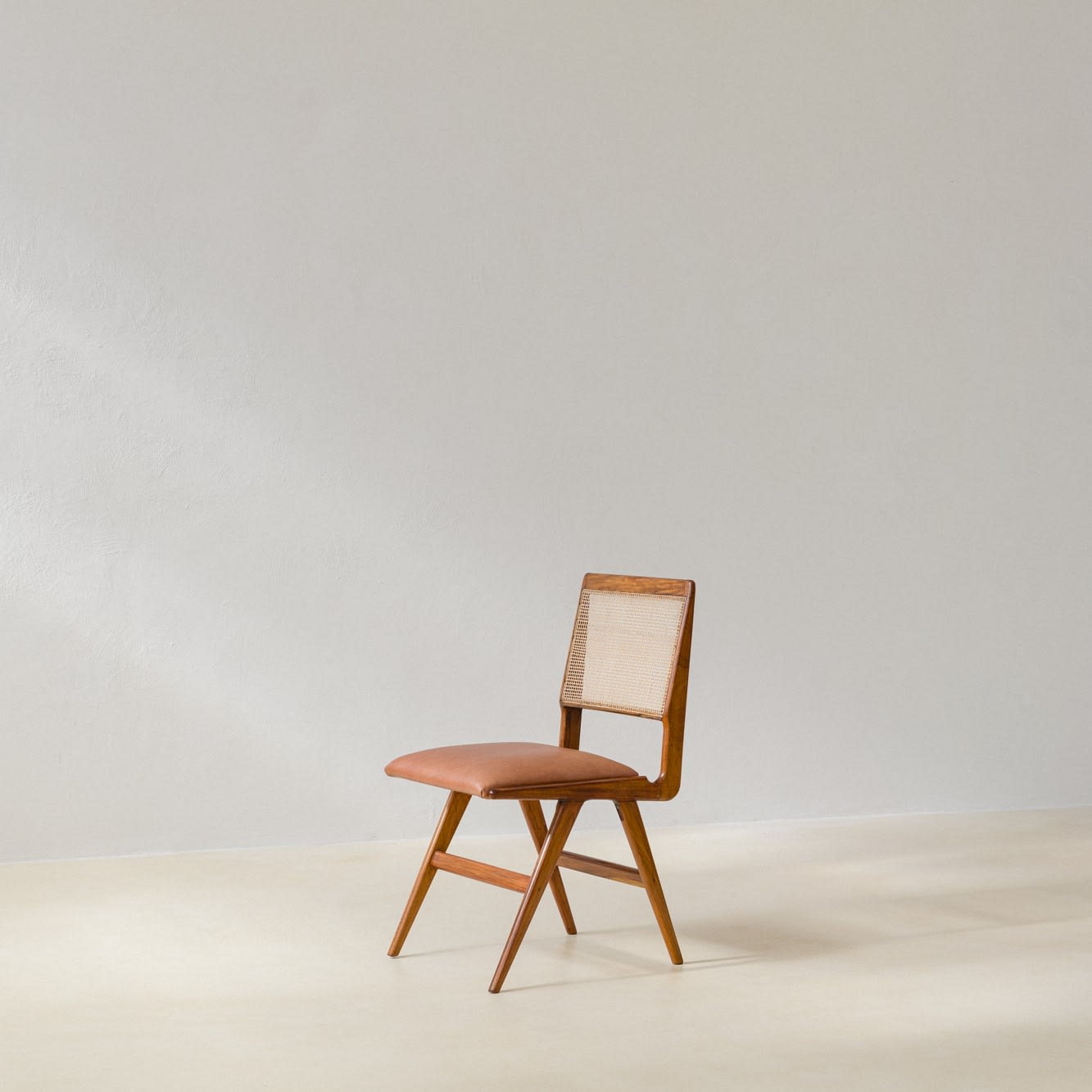 Noble Wood Lignum Verde Chair